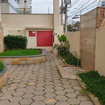 Apart. Martim De Sa - Pe Na Areia Caraguatatuba Ngoại thất bức ảnh