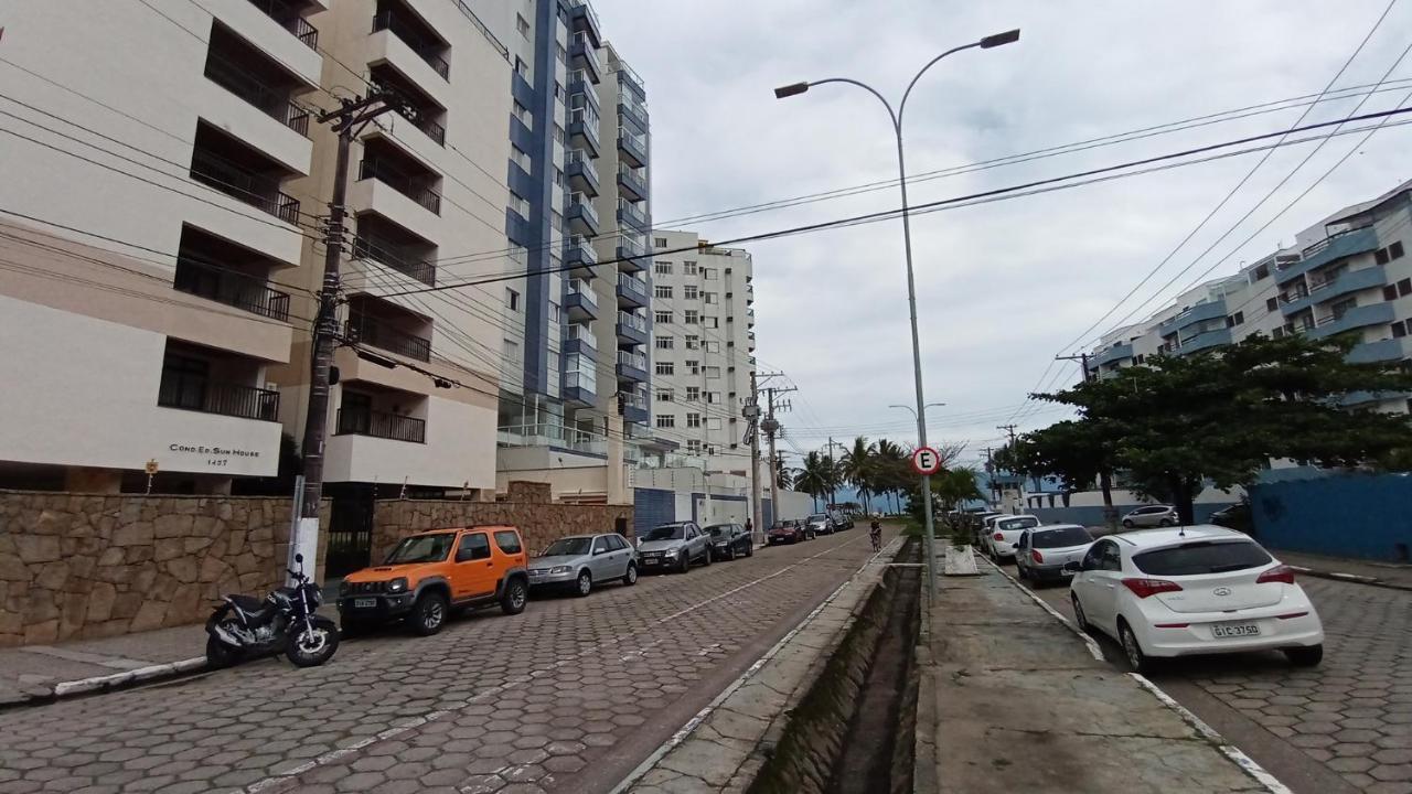 Apart. Martim De Sa - Pe Na Areia Caraguatatuba Ngoại thất bức ảnh